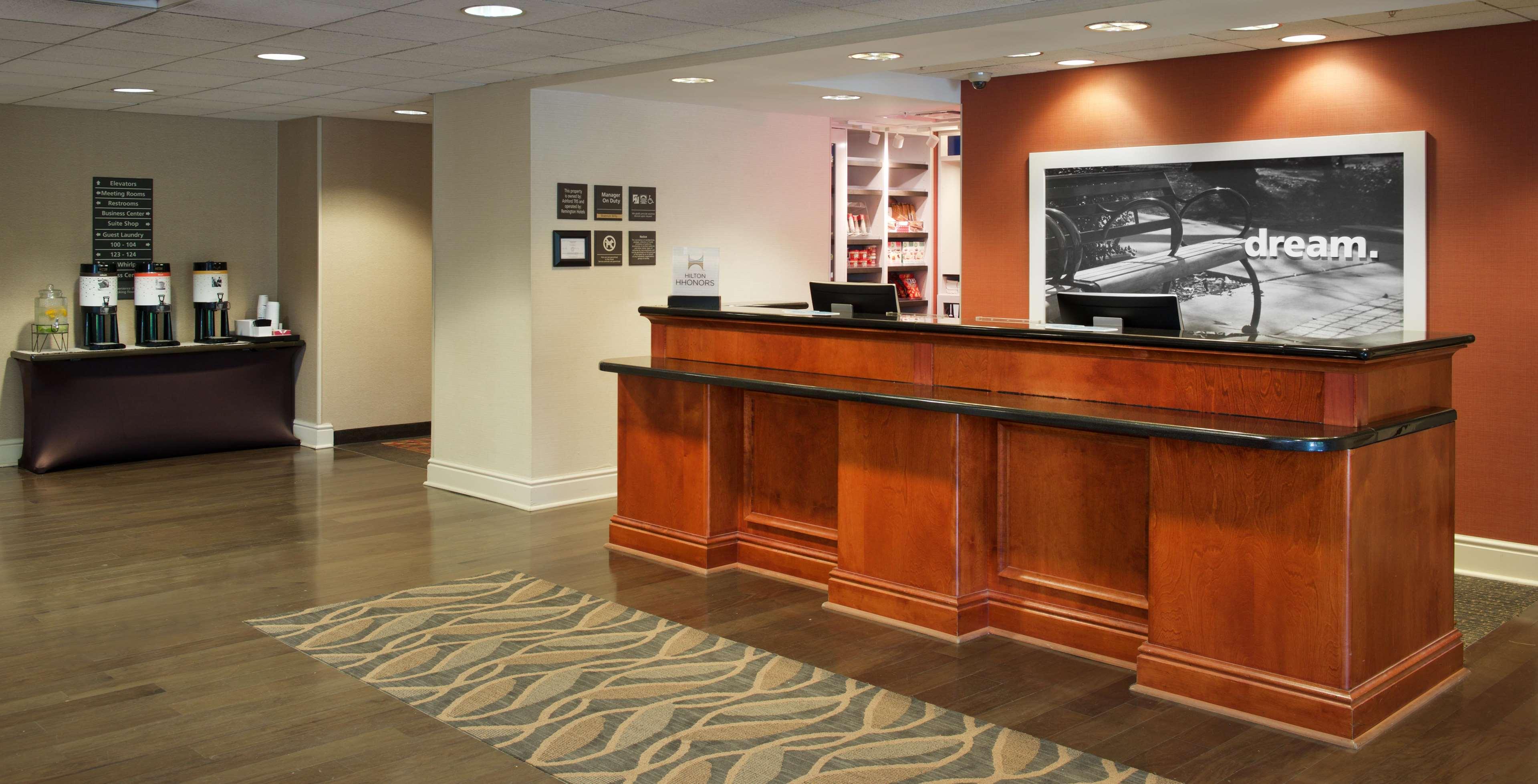 Hampton Inn & Suites Pittsburgh-Meadow Lands Washington Exterior foto