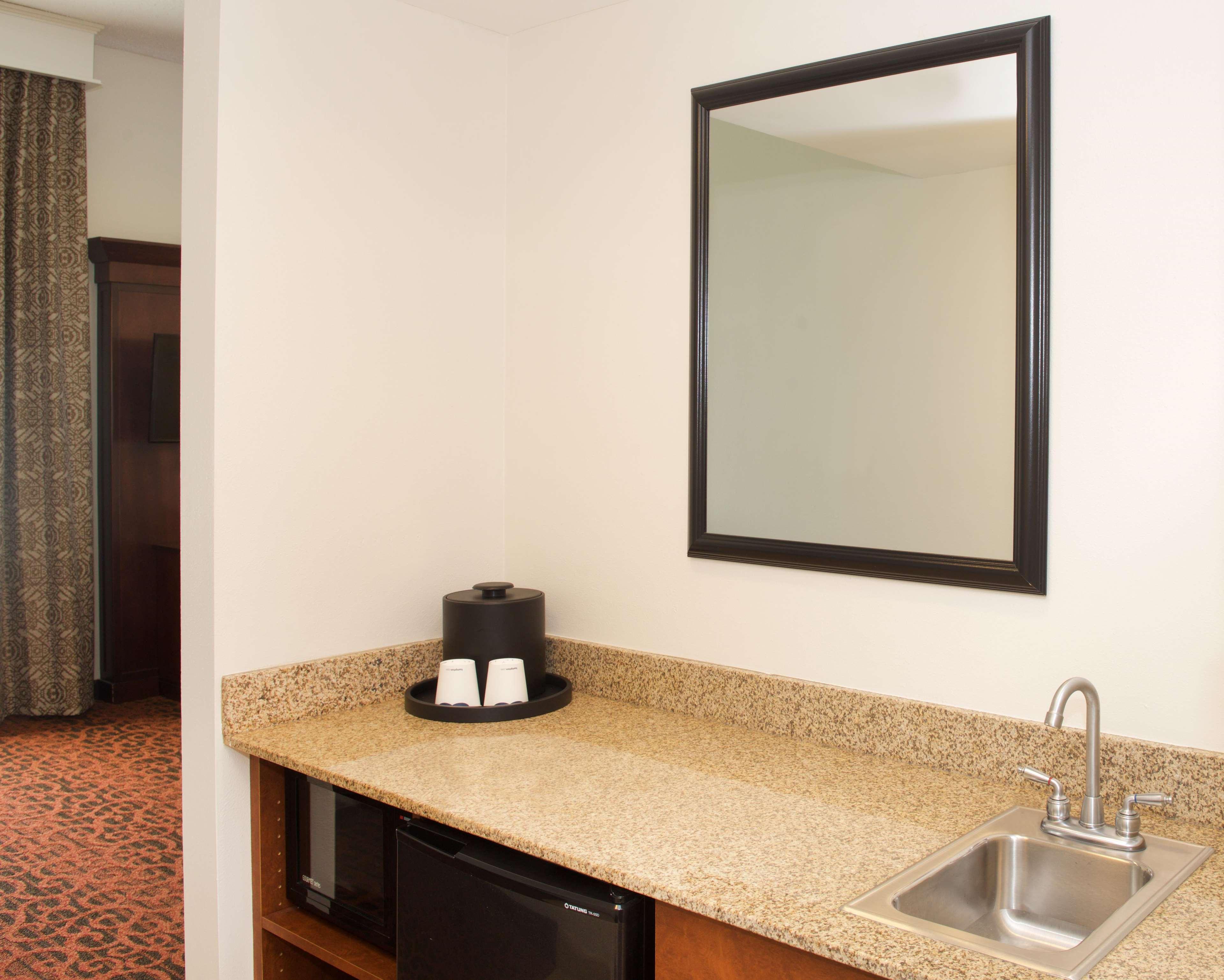 Hampton Inn & Suites Pittsburgh-Meadow Lands Washington Exterior foto